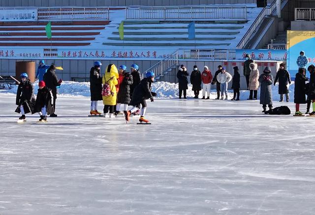 元旦相约，雪城欢歌