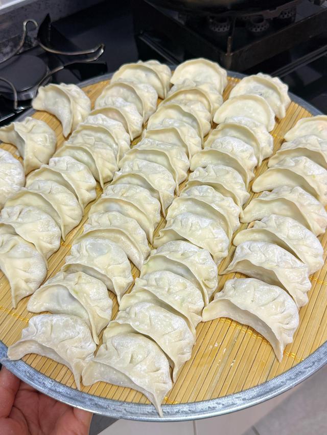 冬至吃饺子！酸菜和白菜先让让，3种“鸿运馅”福日最香，别错过