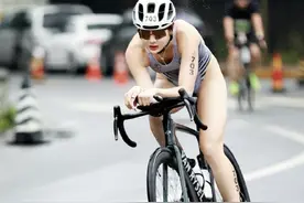 阿爽昌平铁人三项夺冠：女性不拘于裙摆之下，而是扶摇直上九万里图片