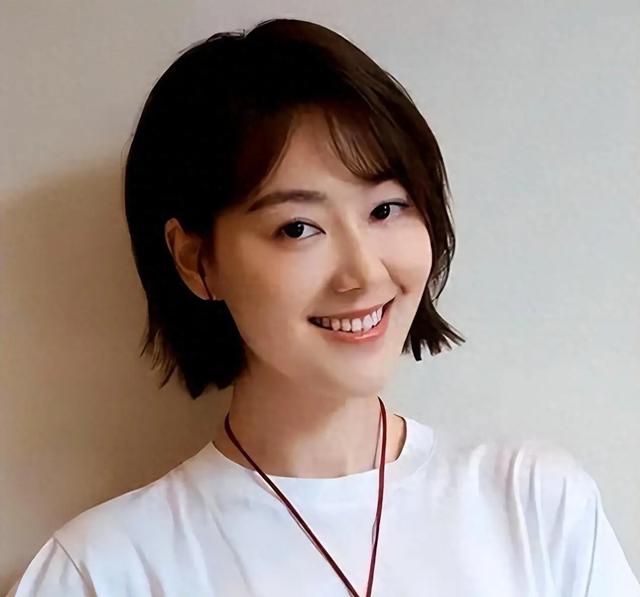 讨好大佬、陪睡上位、遭央视开除，被传与小尼结婚的她如今怎样了