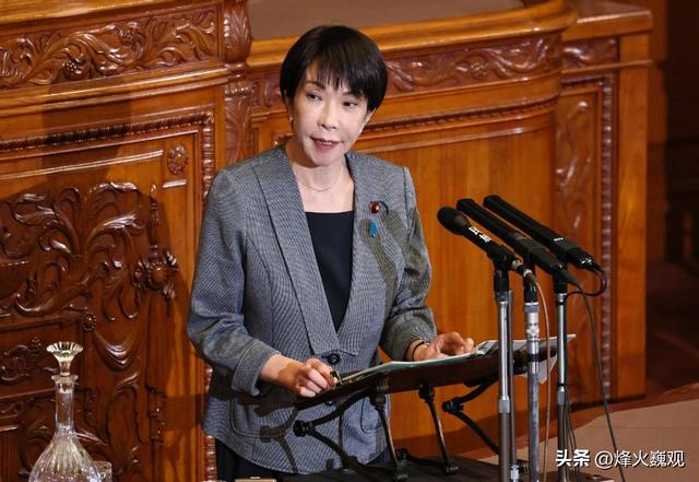 沉寂1天，高市早苗终于签字，日本砸9万亿反华，解放军动作更大