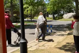 阿诺一家春游，公婆好苍老，混血女儿很漂亮，董力被调教成好老公图片