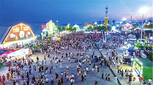 第35届青岛国际啤酒节闭幕式在西海岸会场举行 697万人次狂饮啤酒2900余吨