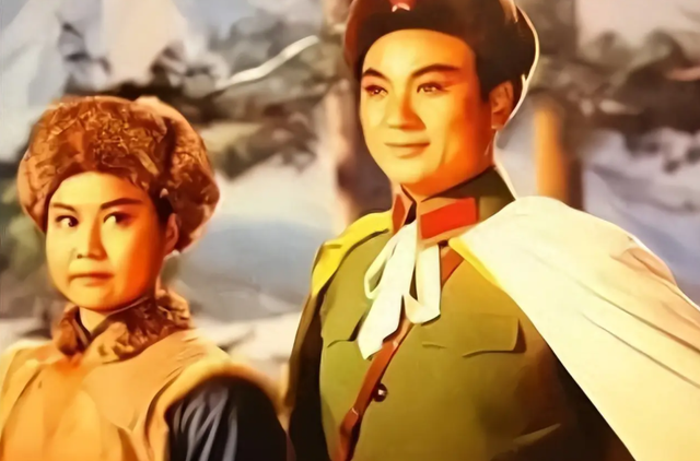 吃里扒外、永不回国？带30名演员留美不归，如今年过花甲归来