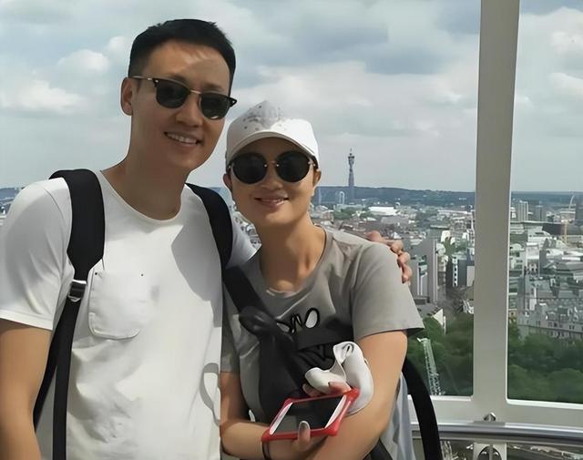 爱妻朱媛媛离世五月后，辛柏青再传来噩讯，原来他仍未走出悲伤