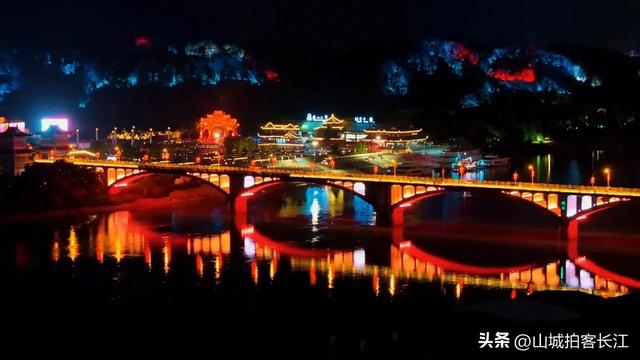 四川被大佛“庇佑”的城市，方言是正宗古蜀话，还有吃不够的美食