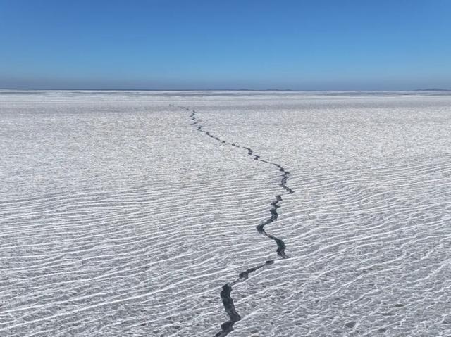 东北看海新体验:大连变身“北极分极”