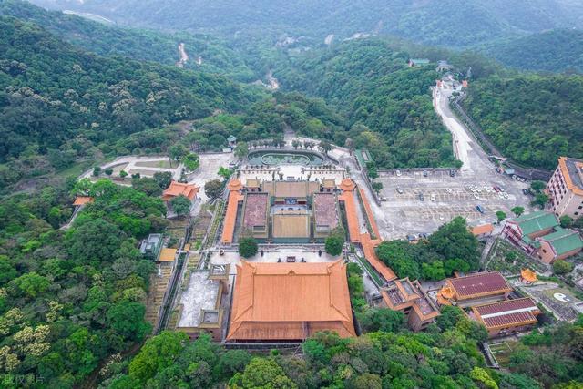 广东“富到冒油”县级市，面积比深圳、香港还要大，人民生活富裕