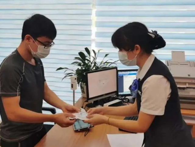 大批内鬼被抓！公安部披露惊人内幕，幕后黑手身份曝光，不简单