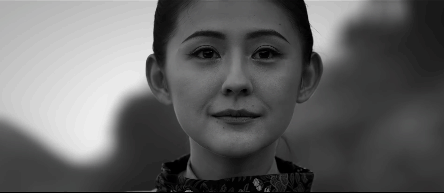 从“拽妃”到商界大亨，39岁的热依扎：隐婚生子，争议不断