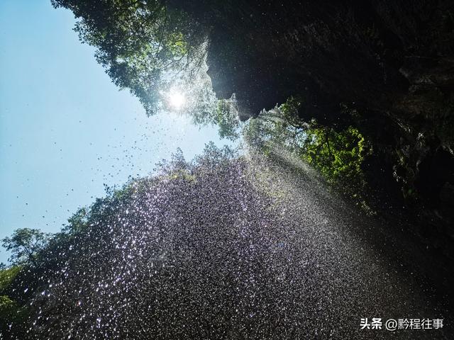 老人岩与磨刀岩：走过万仞崖壁之间不足一尺宽的险峻小道