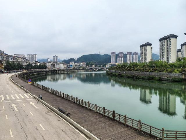 如果有条件，退休我更愿意在这 8 座温泉小城久居，生活舒服节奏慢