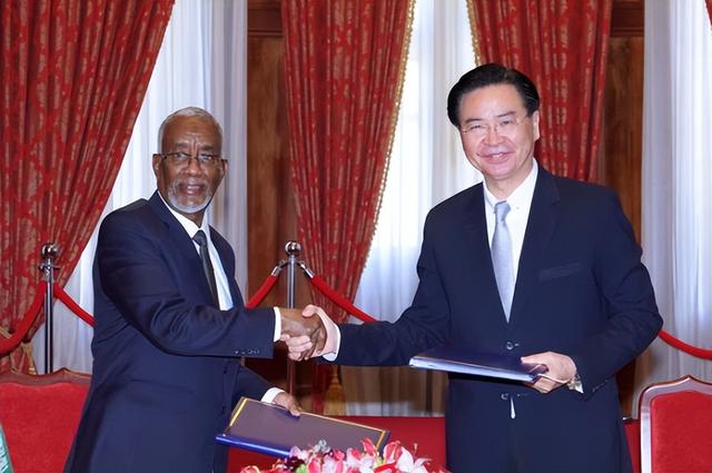 王毅罕见取消访问，台媒大肆报道	，别以为借题发挥，就能阴谋得逞