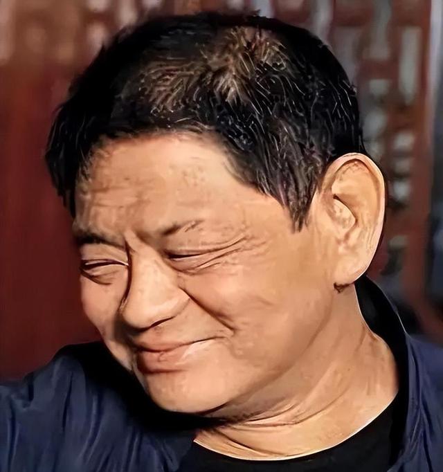 100多位情妇	，包养费上亿元，9女同床却落得个凄凉下场、人财两空