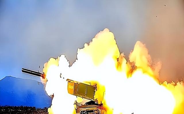 斩首行动引发连锁反应、大规模空袭震撼世界！核威胁下何去何从