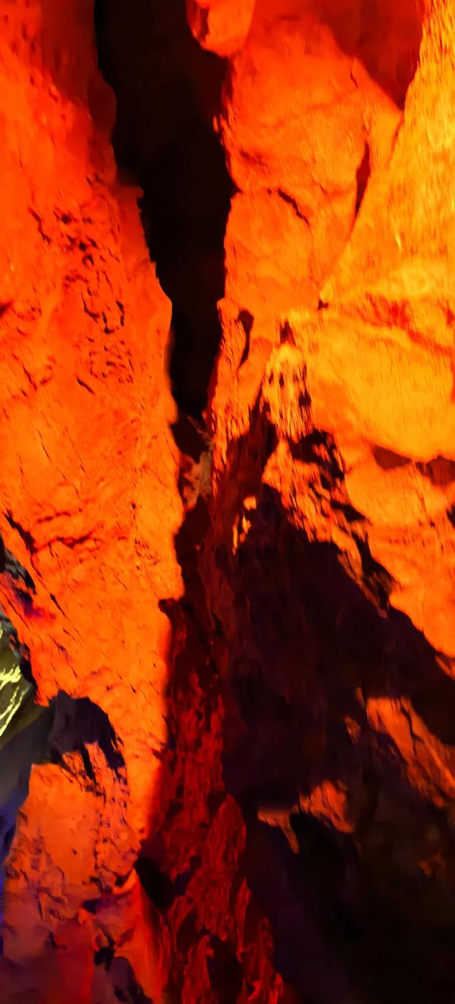 贵州:漫游安顺神奇龙宫!