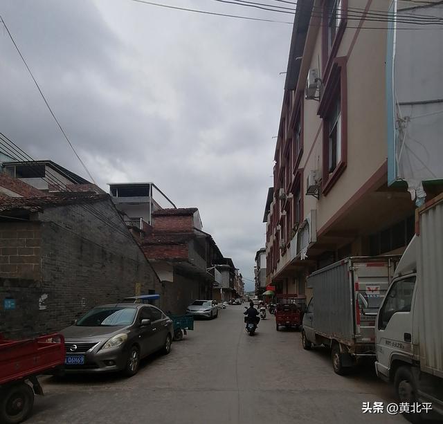 广西南宁市武鸣区民国时因械斗分出两个新圩，混得最好的是罗波圩