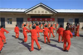 光荣入伍 奔赴军营——乌鲁木齐县举行新兵入伍欢送活动图片