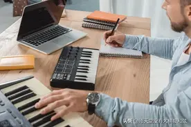 专业科普：歌手到底是怎么作曲的？如何像林俊杰、周杰伦一样写歌图片