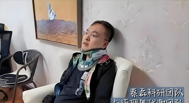 世道不公！蔡磊妻子不再隐瞒，自曝真实处境，6岁儿子成"牺牲品"