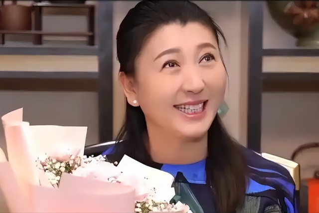 闫学晶没想到，2026年刚开始	，68岁老搭档冯巩就给她上了生动一课