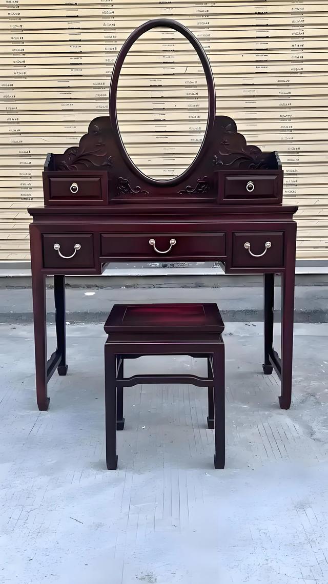 故宫奇遇梳妆台，博主回家后梦到与慈禧跨时空对话