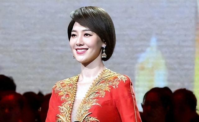 私生活混乱、被央视开除	、陪睡上位？王冠身上的标签究竟有多离谱