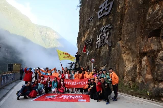 云南最美最经典的自驾线，1600公里跨越6州市，一路风光一路惊喜