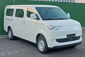 新车 | 6座布局，瑞驰EC75客运版实车曝光，现款货运版售7.99万元起图片