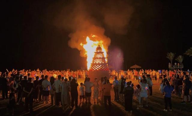 嘻游白鹤湖·嗨玩国庆节｜瓦子灯祈福夜、仙侠巡游……解锁8天超燃玩法！「全球学子嘉游赣 奇绝鹰潭逍遥游」