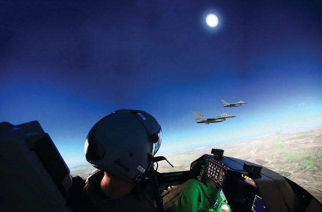 以军空袭黎巴嫩，打击真主党目标，“拉德万部队”训练基地被击中