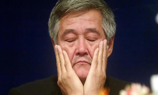 网暴案胜诉仅1月，56岁大衣哥辟谣跳楼身亡，头疼的何止他一人