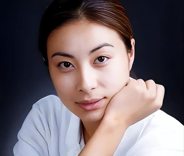 摊牌了！结婚13年，郭晶晶再次迎来喜讯，原来霍震霆当年没说错