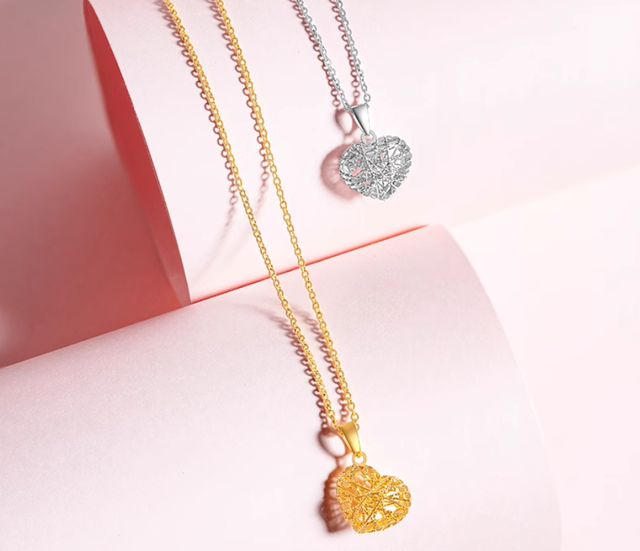 送妈妈生日礼物送什么好？无价的十款礼物，解锁妈妈的幸福密码！