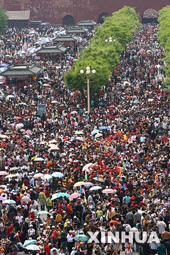 初雪降至紫禁城，故宫醒了！