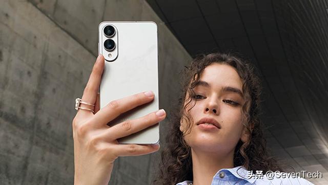 薄战升级！三星5.56mm超薄新机携4300mAh电池截胡华为Mate 70 Air？