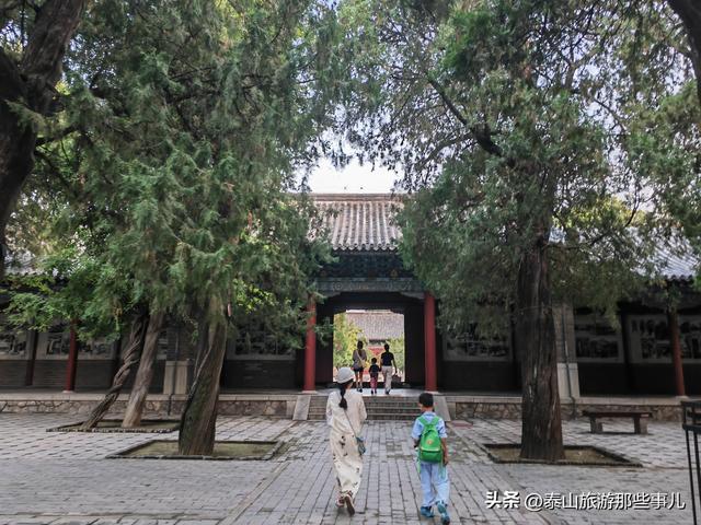 泰安岱庙游玩攻略？推荐5个景点，一个被侵华日军炸残，只剩3级