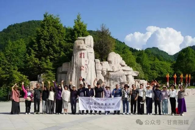 舟曲:拉尕山景区暑期人气爆棚