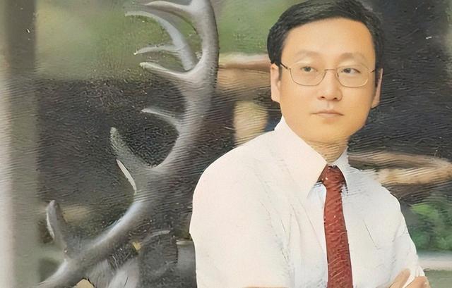 全家移居、被部队开除、骗财骗色，78岁蒋大为终于迎来了他的报应