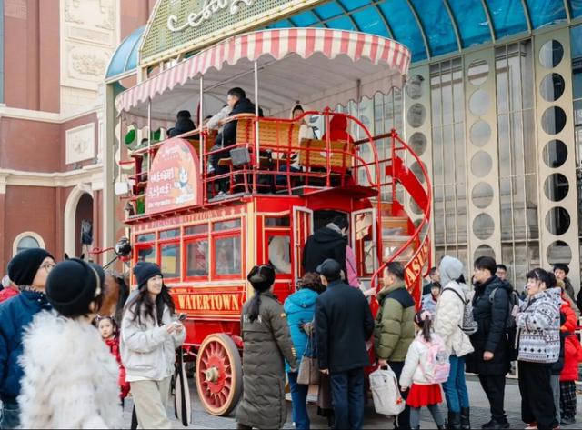 年味浓，人气旺！这个春节，海澜飞马水城“马”力十足！