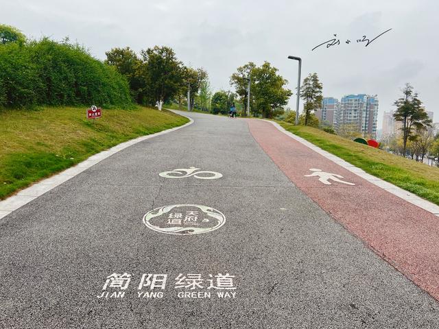 四川省人口最多的县级市，又被称作“天府雄州”？