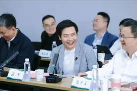 雷军回应如何保持好身材：英语不好已经让母校“蒙羞”，不能再形象欠佳图片