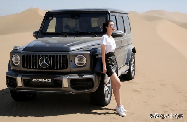 她是演员中的富婆，豪车多的开不过来，如今45岁却像年龄少女