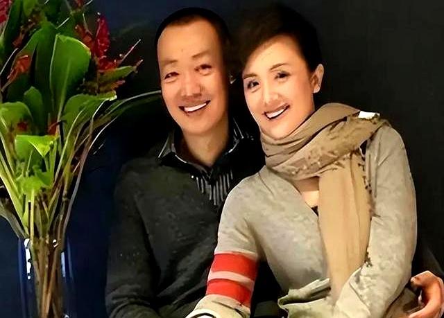 爱妻朱媛媛离世五月后，辛柏青再传来噩讯，原来他仍未走出悲伤