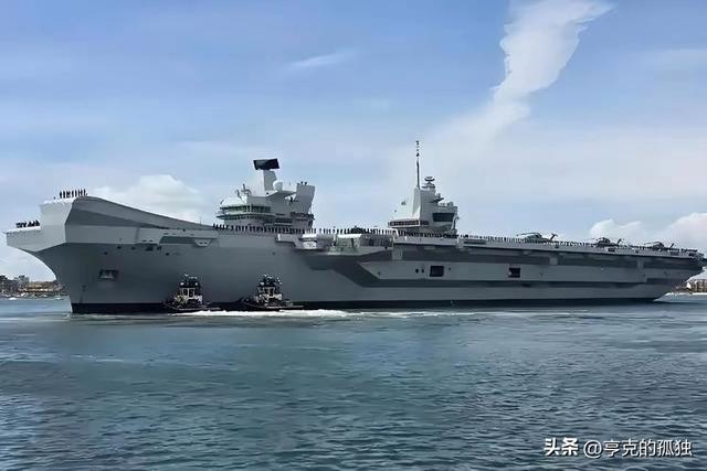 又让张召忠说中了？东拼西凑550亿建的2艘航母，如今彻底成为累赘