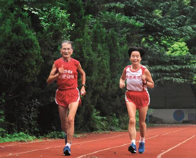年纪大了要少走路？医生告诫：到了60岁以后，5种运动一定要避开