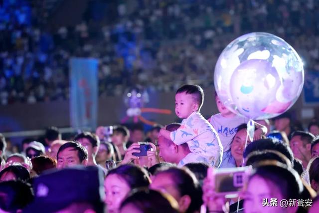 社区飙艺、泼水蹦迪！瓮安这场夏夜盛宴太燃啦