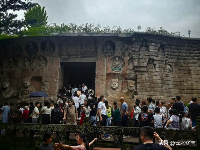 大足石刻能并列四大石窟吗？这一篇估计是最详介绍了，有些长慎入