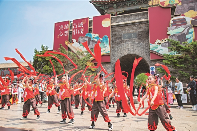 以“文”为魂 “旅”出精彩