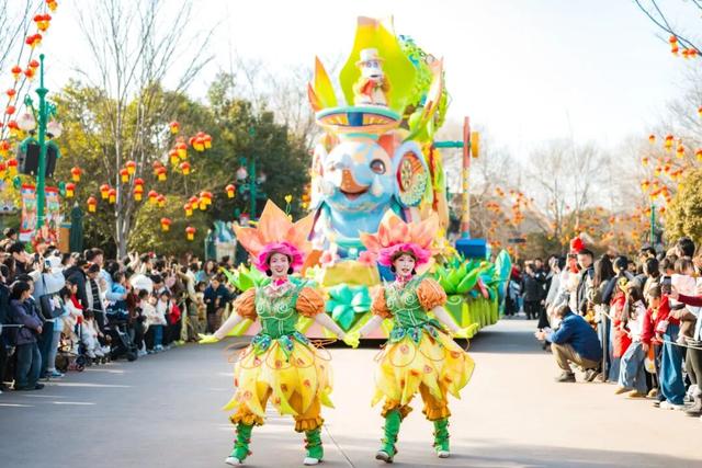 赏花灯，庆佳节！乐海神话世界华灯初上，动物王国喜气满满